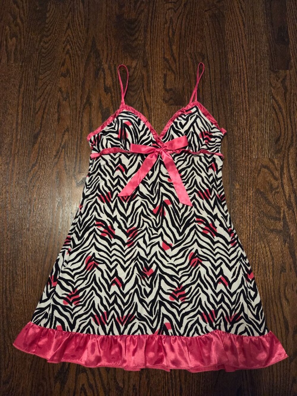 Women's Jenni, black and white zebra baby doll nightgown with padded cups XS.